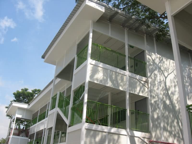 School 08